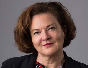 Headshot of Kate O'Neill