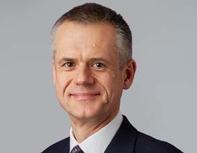 Headshot of Alex Kuczynski